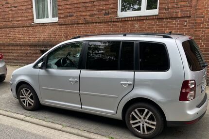 VW Touran 192.000 km 4.000 &euro; Osnabrück 49088