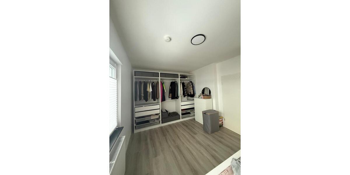 Etagenwohnung Osnabrück Hellern - 4 Zimmer, 105 m&sup2;, 1.250&euro; | Angebot:24801336