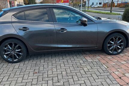 Mazda 3 132.700 km 10.950 &euro; Versmold 33775