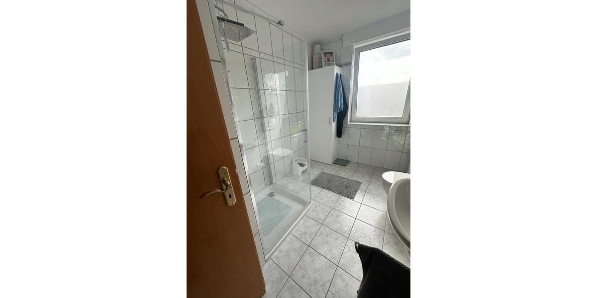 Dachgeschoßwohnung Versmold - 3 Zimmer, 76 m&sup2;, 900&euro; | Angebot:26338828
