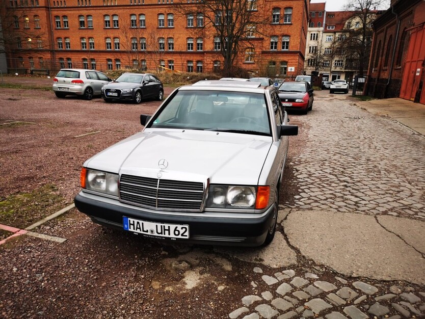 Mercedes-Benz 190 214.000 km 8.000 € Halle 33790