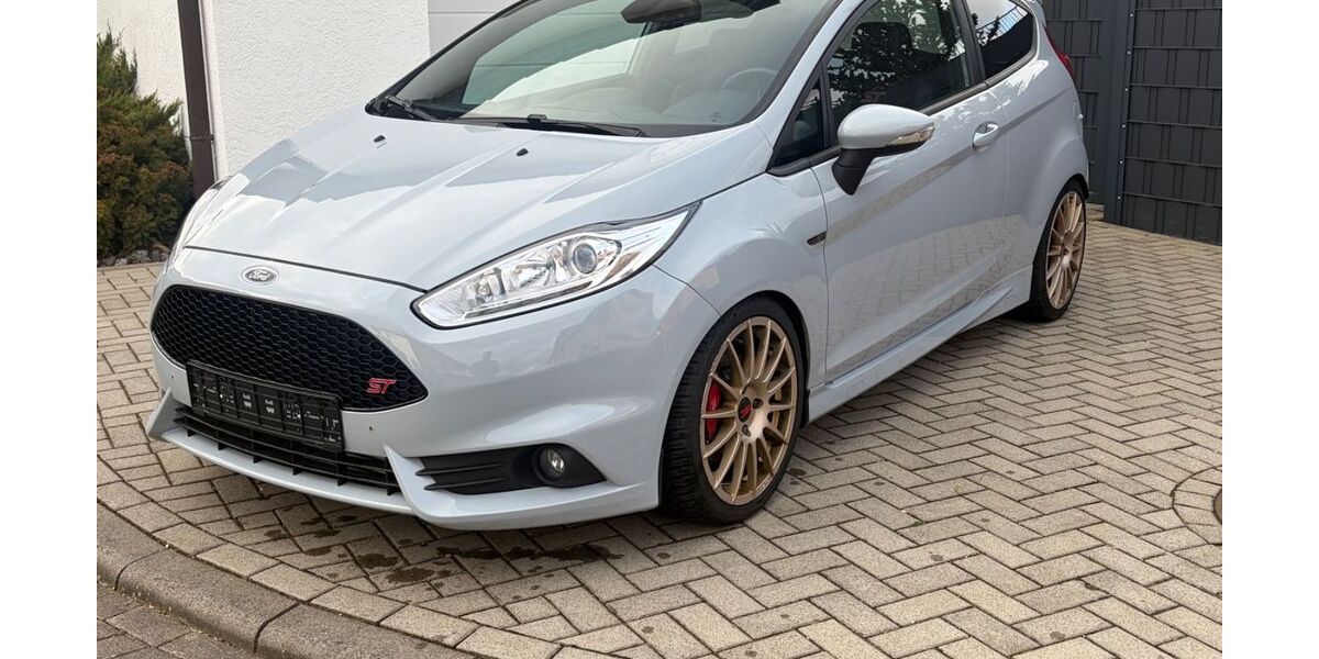 Ford Fiesta 137.500 km 10.980 &euro; Ostercappeln 49179