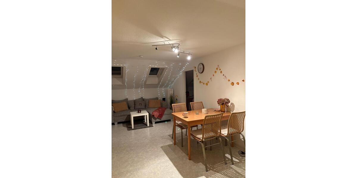 Dachgeschoßwohnung Osnabrück Hellern - 2.5 Zimmer, 61 m&sup2;, 800&euro; | Angebot:26505121