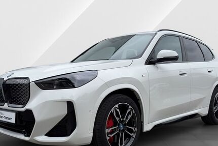 BMW iX1 17.913 km 48.399 &euro; Versmold 33775