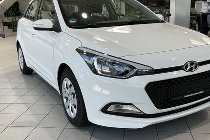 Hyundai i20 92.240 km 7.950 &euro; Hilter a.T.W 49176