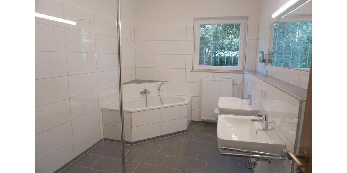 Einfamilienhaus Georgsmarienhütte - 6 Zimmer, 220 m&sup2;, 1.550&euro; | Angebot:26455792
