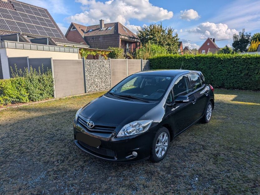Toyota Auris 75.705 km 7.300 € Mettingen 49497