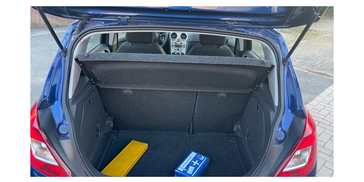 Opel Corsa 122.182 km 2.200 &euro; Ibbenbüren 49477