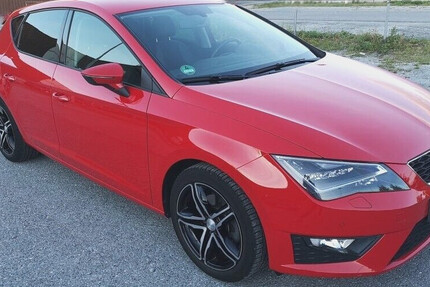 Seat Leon 97.100 km 14.800 € Halle 33790