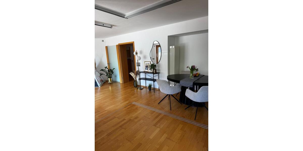 Etagenwohnung Melle - 3 Zimmer, 110 m&sup2;, 1.000&euro; | Angebot:26415877