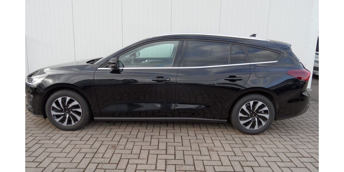 Ford Focus 27.100 km 17.900 &euro; Georgsmarienhütte 49124
