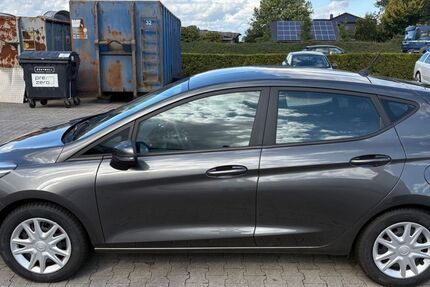Ford Fiesta 81.000 km 7.450 &euro; Ibbenbüren 49479