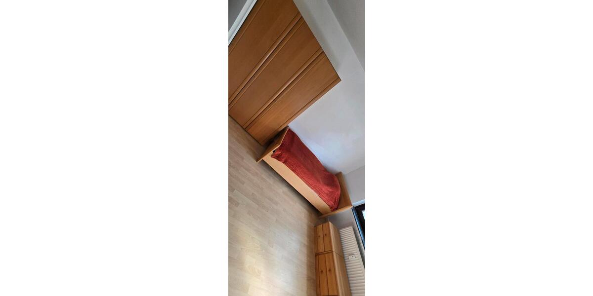 Erdgeschoßwohnung Ostercappeln - 9 Zimmer, 190 m&sup2;, 15&euro; | Angebot:25640484