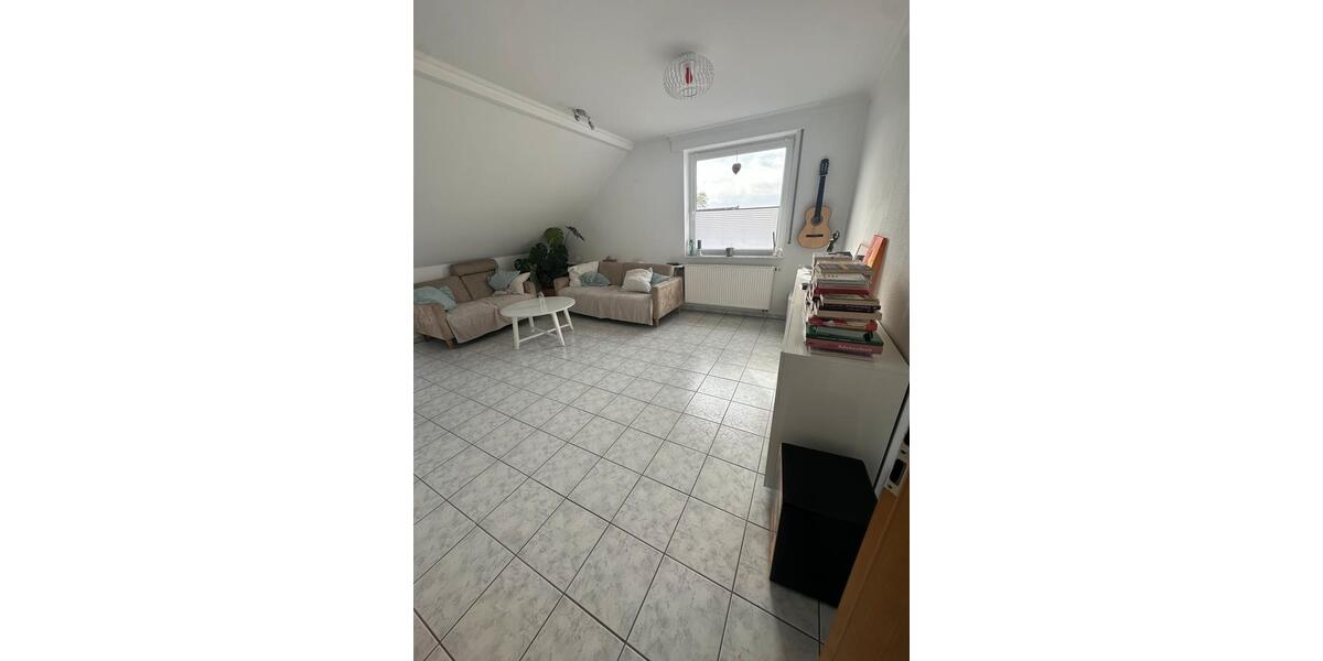Dachgeschoßwohnung Versmold - 3 Zimmer, 76 m&sup2;, 900&euro; | Angebot:26338828