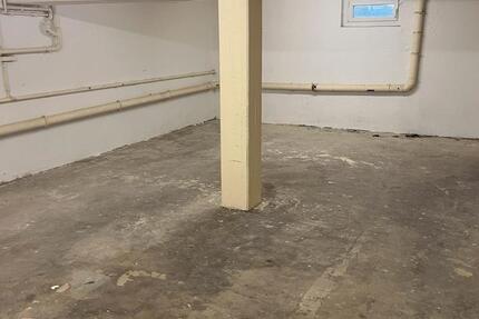 Vermiete Lager Büro Fläche 170qm über 2 Etagen zimmer