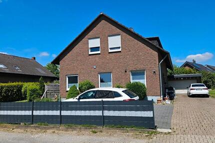 Haus Rödinghausen - 8 Zimmer, 241 m&sup2;, 500.000&euro; | Angebot:26677373