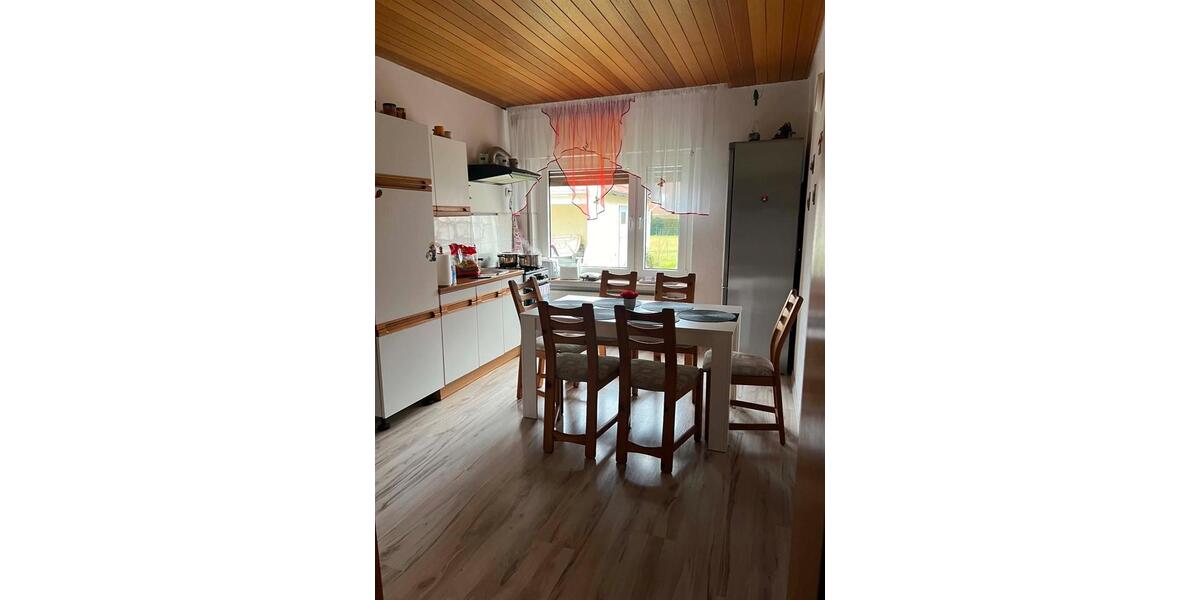 Einfamilienhaus Melle - 6 Zimmer, 250 m&sup2;, 350.000&euro; | Angebot:26780227