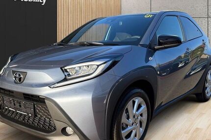 Toyota Aygo (X) 1.641 km 16.990 € Bramsche 49565