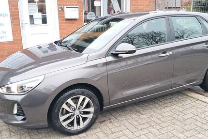 Hyundai i30 93.000 km 12.200 &euro; Voltlage bei Osnabrück 49599