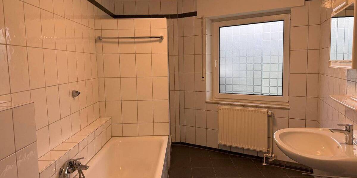 Etagenwohnung Dissen - 3 Zimmer, 105 m&sup2;, 765&euro; | Angebot:26641576
