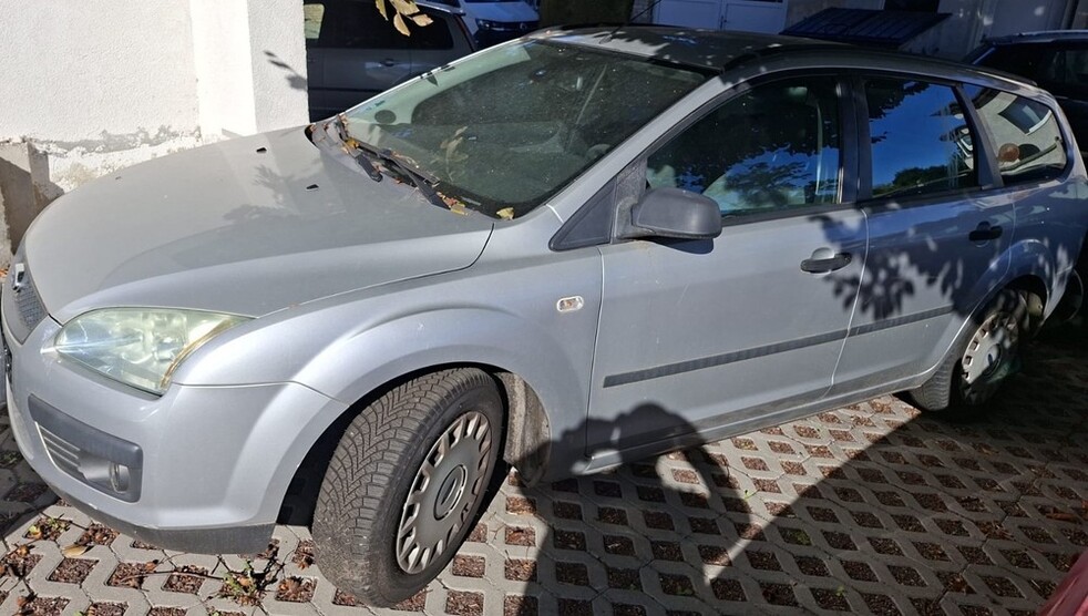 Ford Focus Kombi 163.000 km 2.900 € Halle 33790