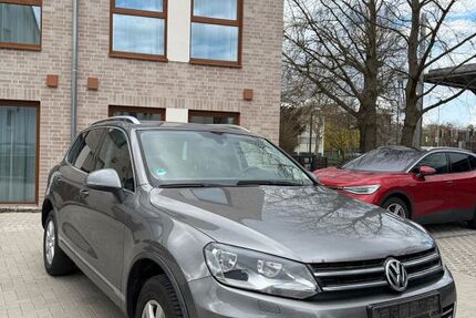 VW Touareg 271.300 km 8.749 &euro; Osnabrück 49090