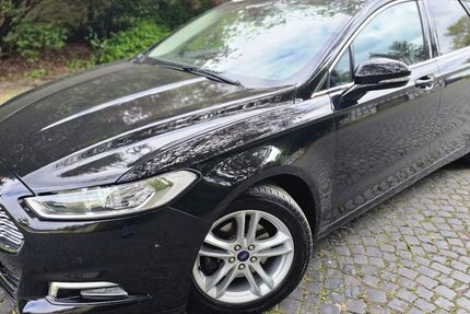 Ford Mondeo 165.300 km 7.990 &euro; Borgholzhausen 33829