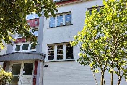 helle 2 Zimmer Küche Bad Wohnung an einer Spielstraße 2 zimmer