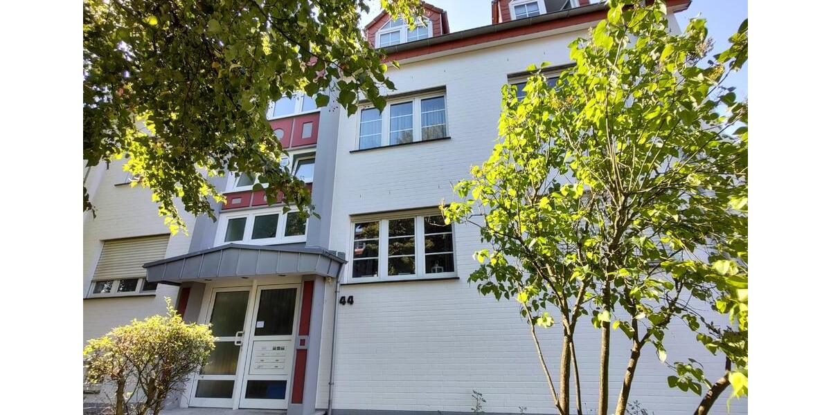 helle 2 Zimmer Küche Bad Wohnung an einer Spielstraße 2 zimmer