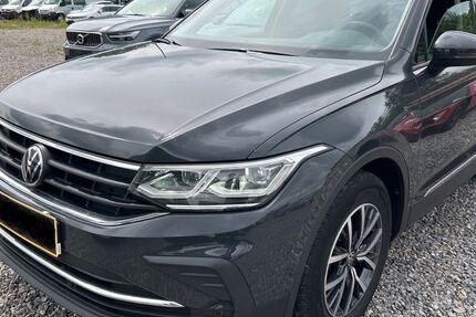 VW Tiguan 144.500 km 19.499 &euro; Osnabrück 49084