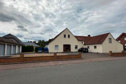Haus Melle - 7 Zimmer, 270 m&sup2;, 280.000&euro; | Angebot:27191358