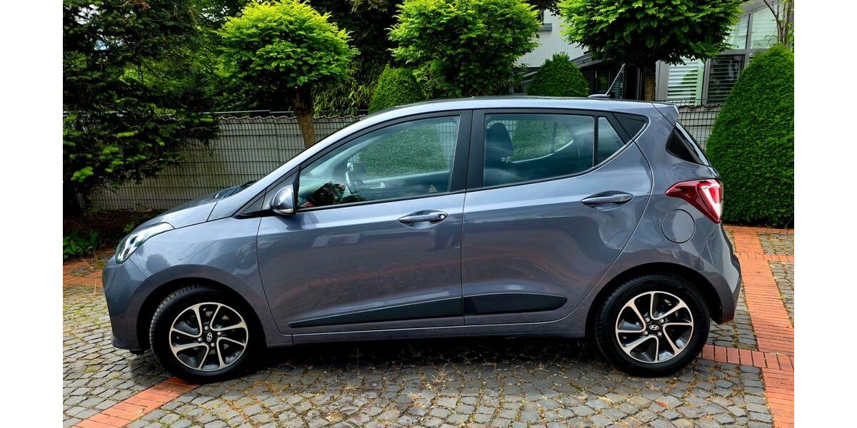 Hyundai i10 29.999 km 11.300 &euro; Osnabrück 49078