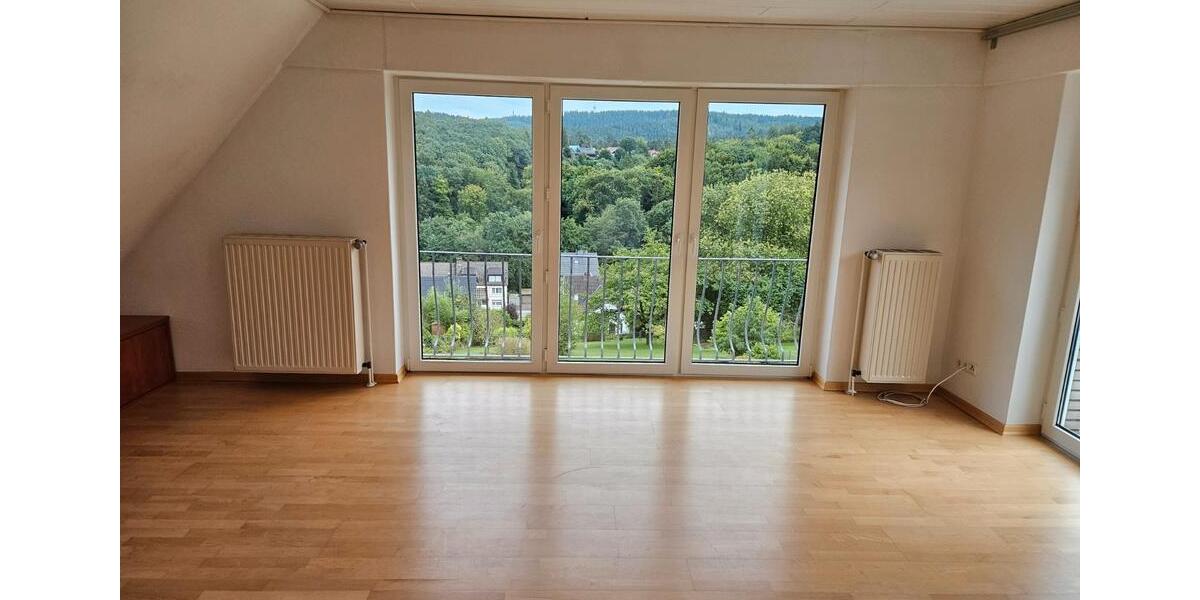 Dachgeschoßwohnung Georgsmarienhütte - 4 Zimmer, 108 m&sup2;, 1.075&euro; | Angebot:26648707