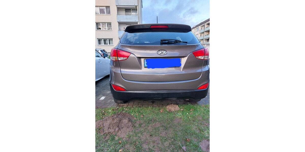 Hyundai IX35 144.000 km 7.500 &euro; Belm 49191