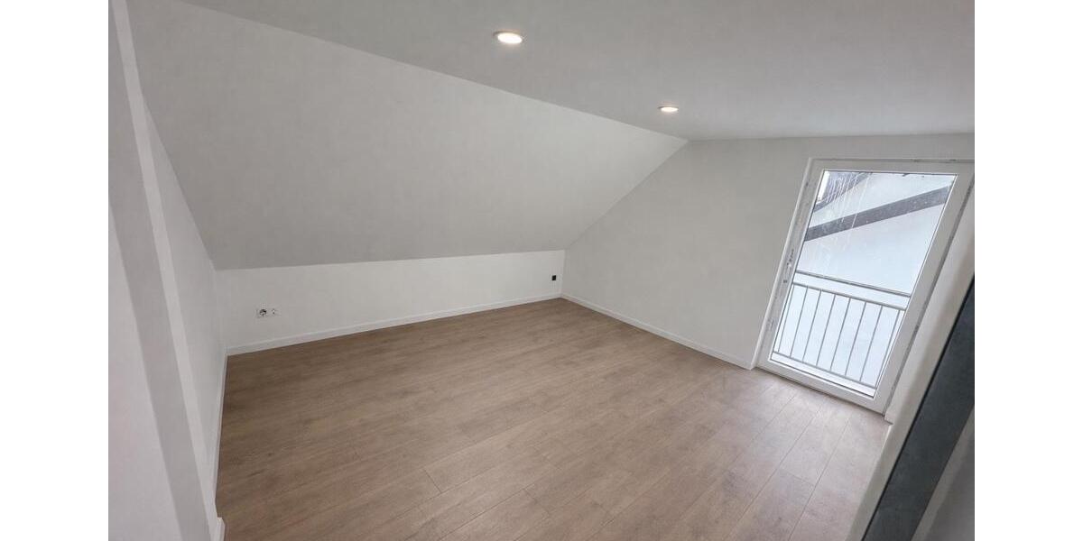 Dachgeschoßwohnung Osnabrück Nahne - 3 Zimmer, 75 m&sup2;, 1.000&euro; | Angebot:24963101