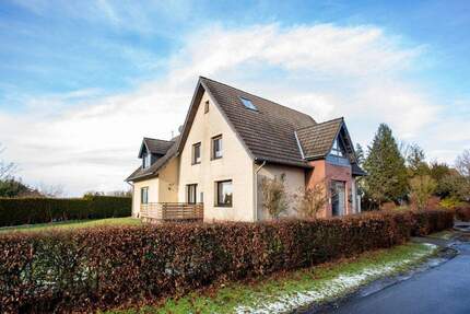Haus Bohmte / Herringhausen Herringhausen - 7 Zimmer, 247 m&sup2;, 299.000&euro; | Angebot:25744533