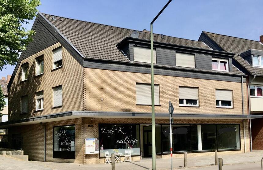 Solides Mehrfamilienhaus mit Gewerbeanteil am Kalkhügel zimmer