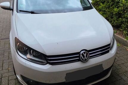 VW Touran 234.000 km 5.999 &euro; Melle 49328