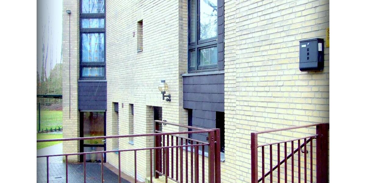 DUPELHAUSHELFTE GENERATIONSHAUS 3 WOHNUNGEN VOLLMÖBLIERT zimmer