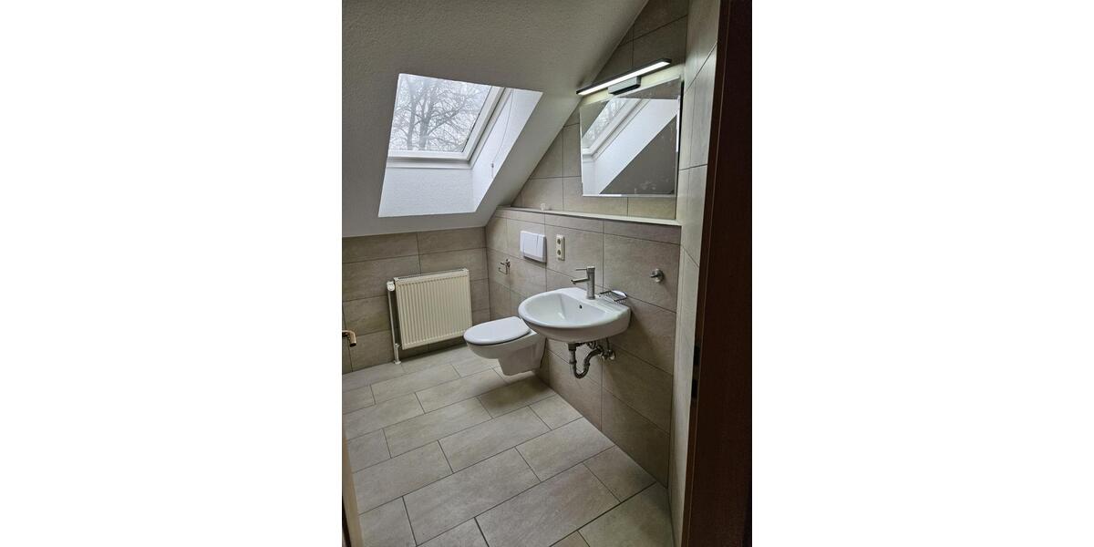 Dachgeschoßwohnung Georgsmarienhütte - 3 Zimmer, 100 m&sup2;, 868&euro; | Angebot:25999995