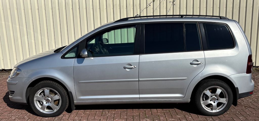 VW Touran 289.537 km 3.990 &euro; Wallenhorst 49134