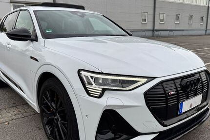 Audi e-tron 45.720 km 36.900 € Osnabrück 49084
