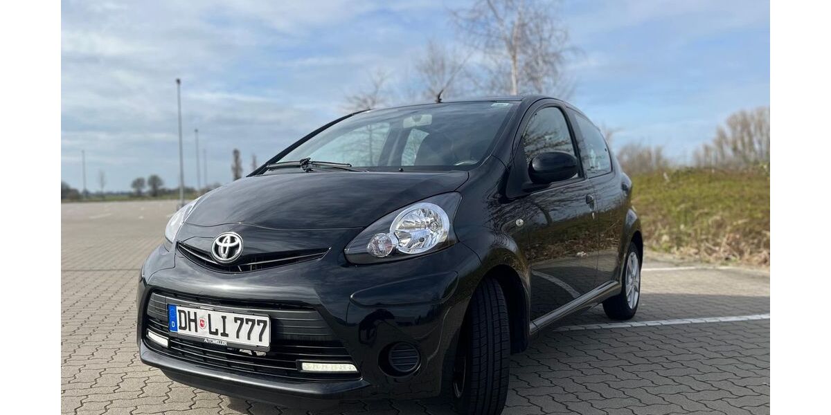 Toyota Aygo (X) 87.000 km 4.100 &euro; Osnabrück 49082