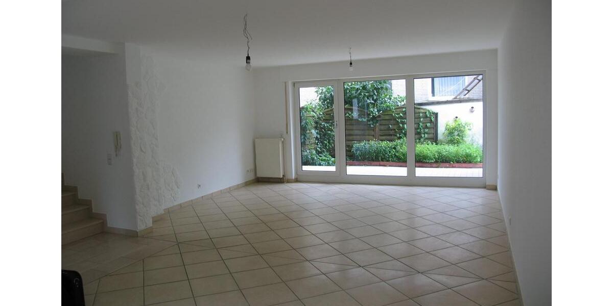 Mehrfamilienhaus, Wohnhaus Ostercappeln - 6 Zimmer, 200 m&sup2;, 1.650&euro; | Angebot:25131385