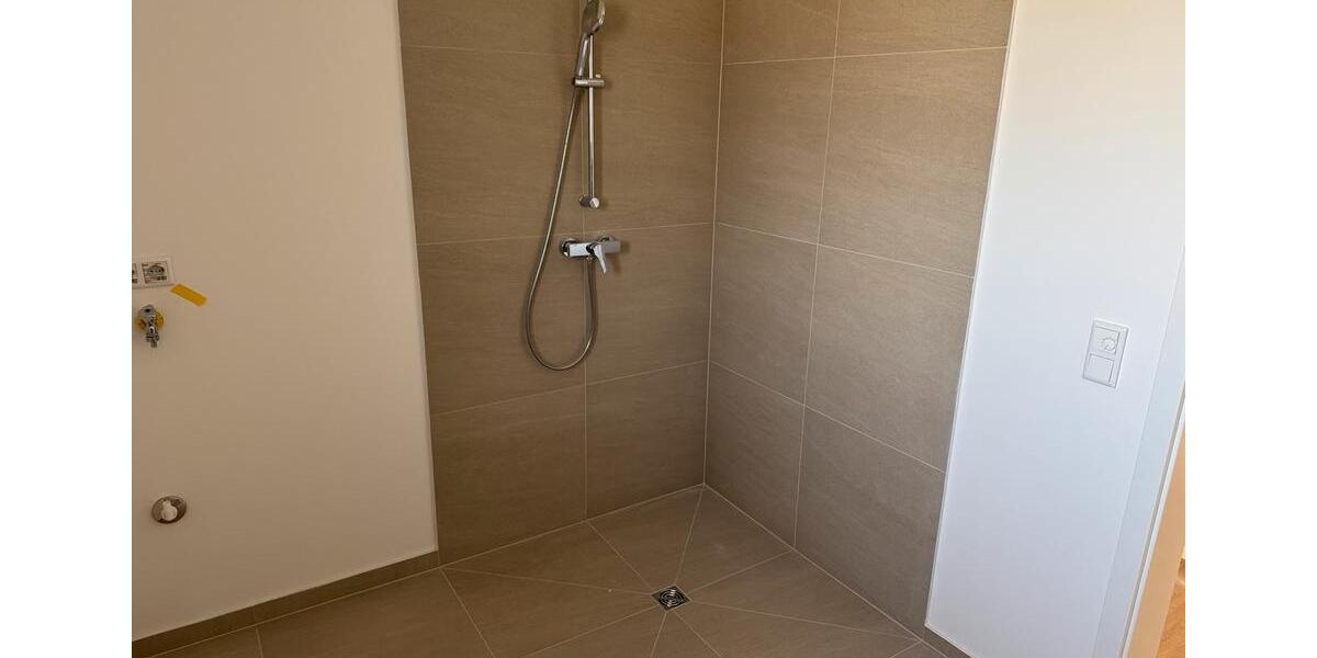 Dachgeschoßwohnung Osnabrück Hellern - 2 Zimmer, 80 m&sup2;, 1.290&euro; | Angebot:26322877