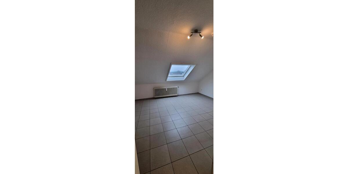 Dachgeschoßwohnung Georgsmarienhütte - 4 Zimmer, 90 m&sup2;, 900&euro; | Angebot:26492039