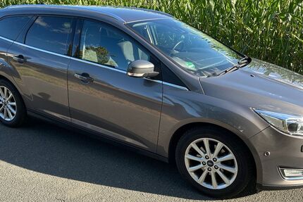 Ford Focus 98.500 km 9.500 € Versmold 33775