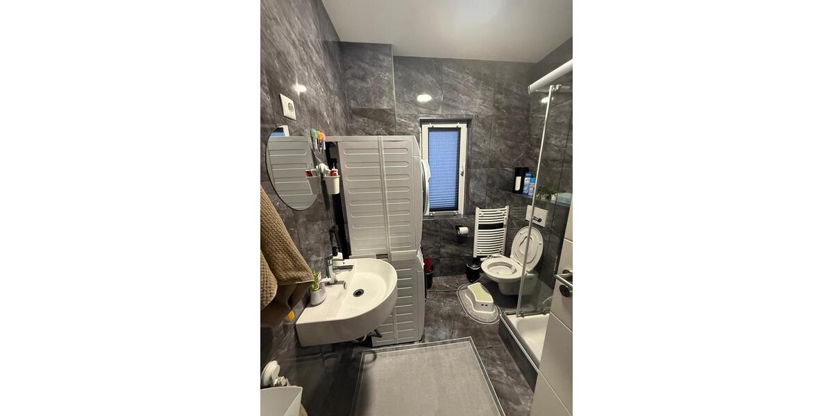 Etagenwohnung Osnabrück Hellern - 4 Zimmer, 105 m&sup2;, 1.250&euro; | Angebot:26287452