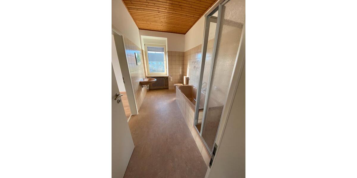 Etagenwohnung Versmold - 3 Zimmer, 84 m&sup2;, 880&euro; | Angebot:25317746