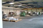 Gewerbehalle mit Deckenkran und Bürotrakt in Werther Westfalen